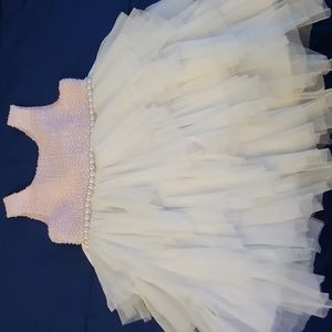 COUTURE PRINCESS 3T BABY GIRL BEAUTIFUL SLEEVELESS DRESS.